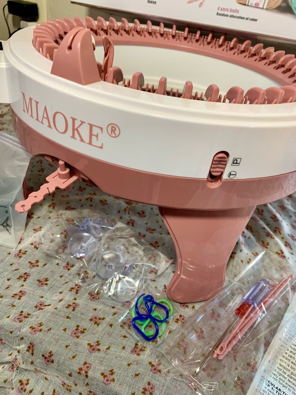 Pink & White Magic Loop Knitting Machine - Picture 4 of 10